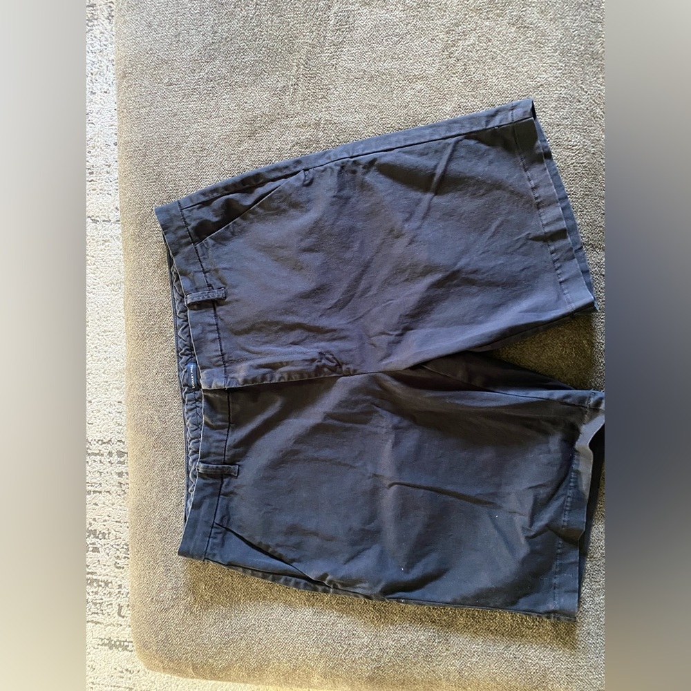 Men’s golf shorts